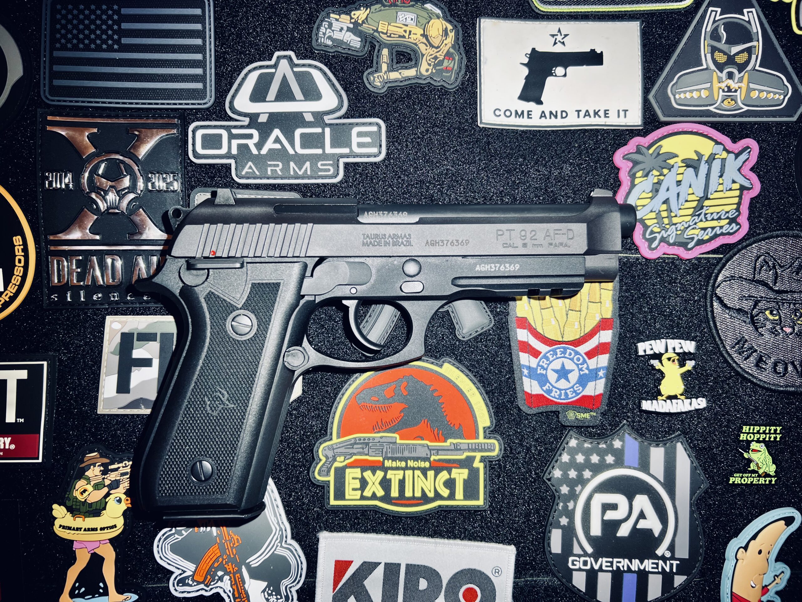 O41 / Taurus PT92 9mm (2)15+1